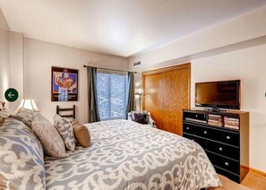 2 soverom, strykejern/-brett, wi-fi (inkludert) og sengetøy