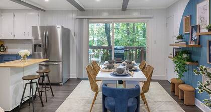 Hot Tub, 5BR, Pet Friendly, Karaoke, Quail Hollow Hideaway