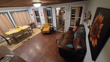 TV connectée, livres, chaßne hi-fi