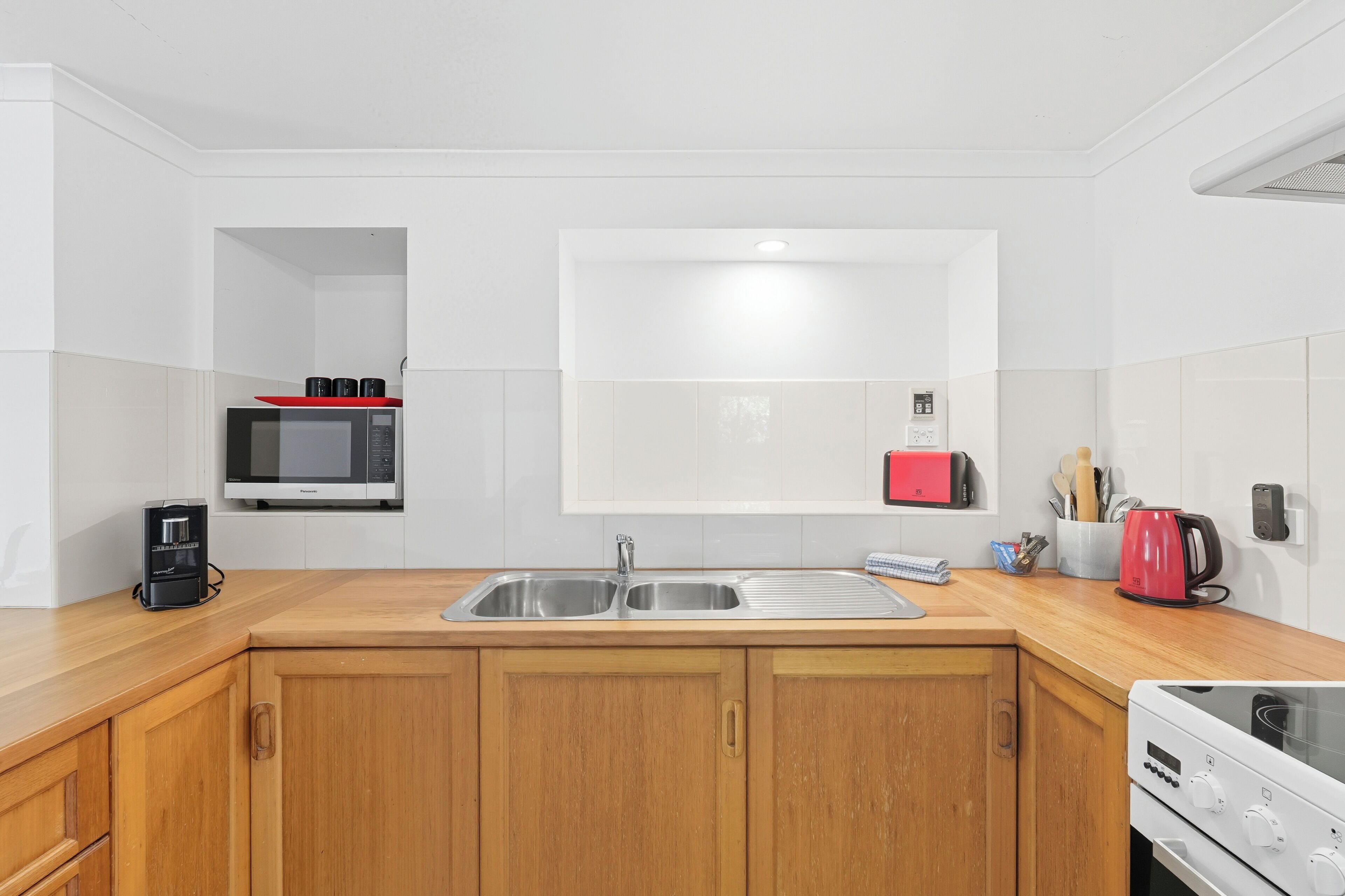 Classic Apartment, Garden View | Private kitchen