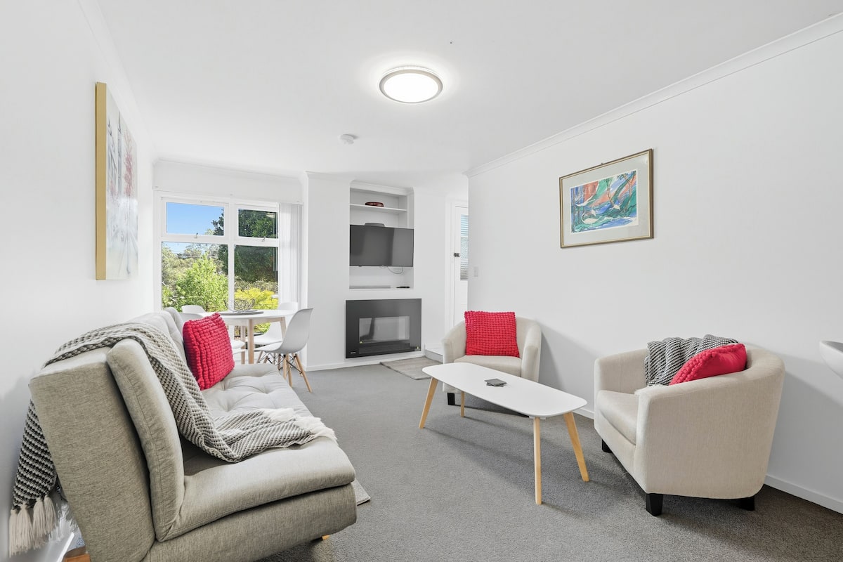 Classic Apartment, Garden View | Living area | Flat-screen TV