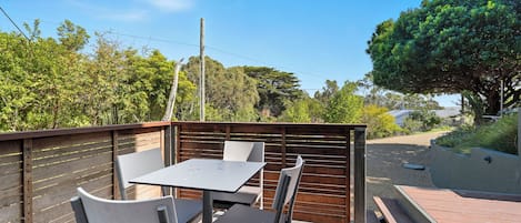 Classic Apartment, Garden View | Terrace/patio