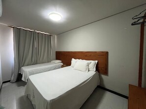 Basic Apartment | Blackout curtains, free WiFi