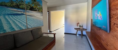 Basic Apartment | Living area