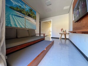 Basic Apartment | Living area