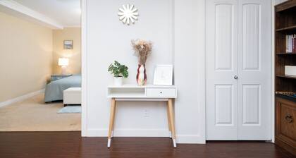 Cozy 3BR Surrey House | Near Hwy 99 & White Rock