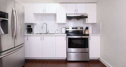 Cozy 3BR Surrey House | Near Hwy 99 & White Rock