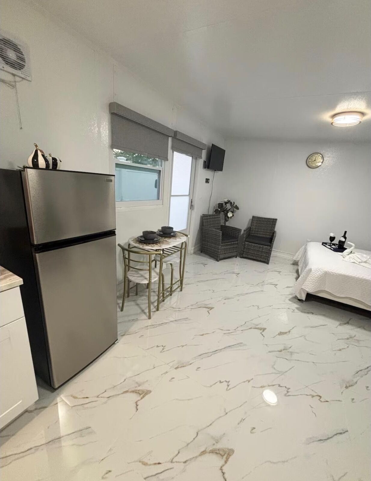 1 chambre, fer et planche à repasser, accès Internet, draps fournis