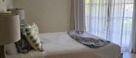 4 chambres, fer et planche à repasser, accès Internet, draps fournis