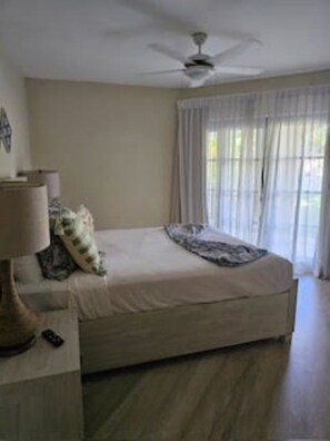 4 bedrooms, iron/ironing board, Internet, bed sheets - Exquisite 4 bdrm Villa - gold band all inclusive (Puerto Plata)