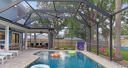 Family Retreat w/ Heated Pool, 20+ Games, Firepit, Game room, Near Beach