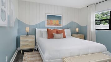 5 bedrooms, desk, iron/ironing board, travel cot