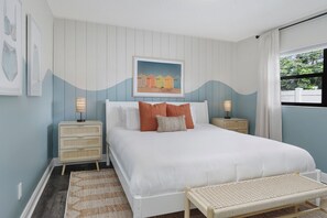 5 間睡房、書桌、熨斗/熨衫板、可攜式嬰兒床