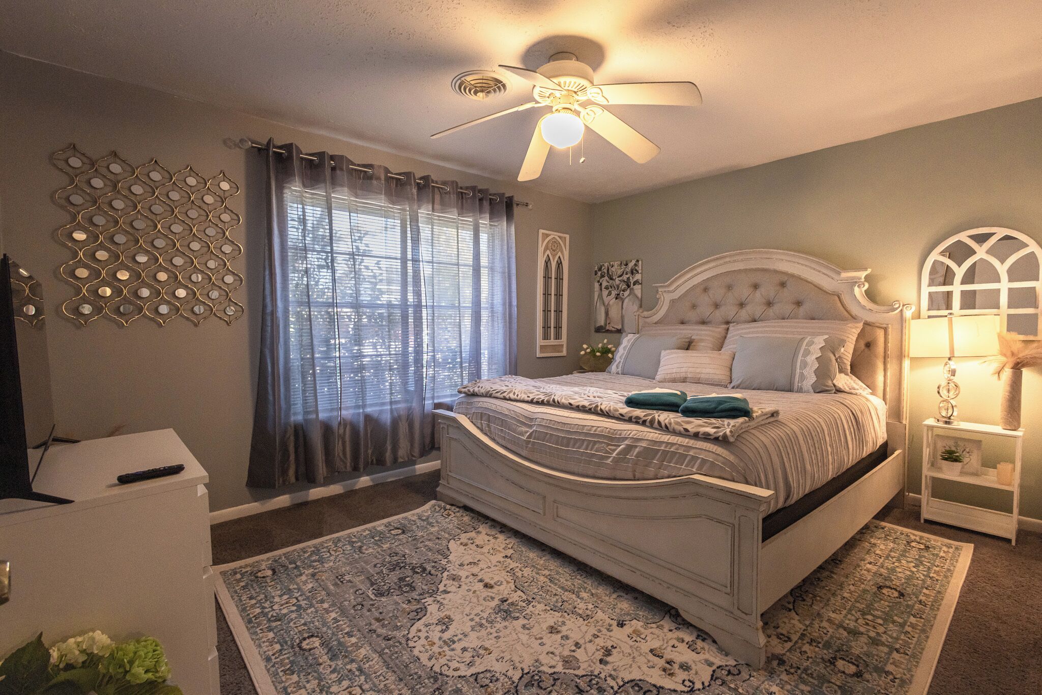 5 dormitorios, tabla de planchar con plancha, wifi y ropa de cama