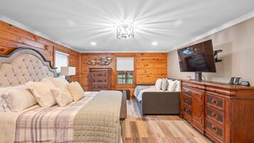 4 bedrooms, iron/ironing board, WiFi, bed sheets