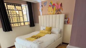 5 bedrooms, desk, iron/ironing board, free WiFi