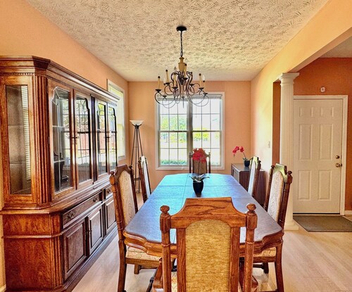 Spacious 3-Bed, 2.5 Bath, Historic Area, Min to Hospitals/Airport/UD/ARENA/WSU