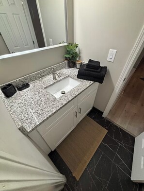 Håndklær og toalettpapir