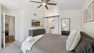 4 bedrooms, desk, iron/ironing board, travel crib