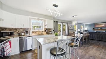 Microwave, oven, stovetop, dishwasher