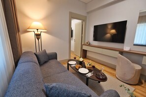 Junior-Suite | Hochwertige Bettwaren, Minibar, Schreibtisch