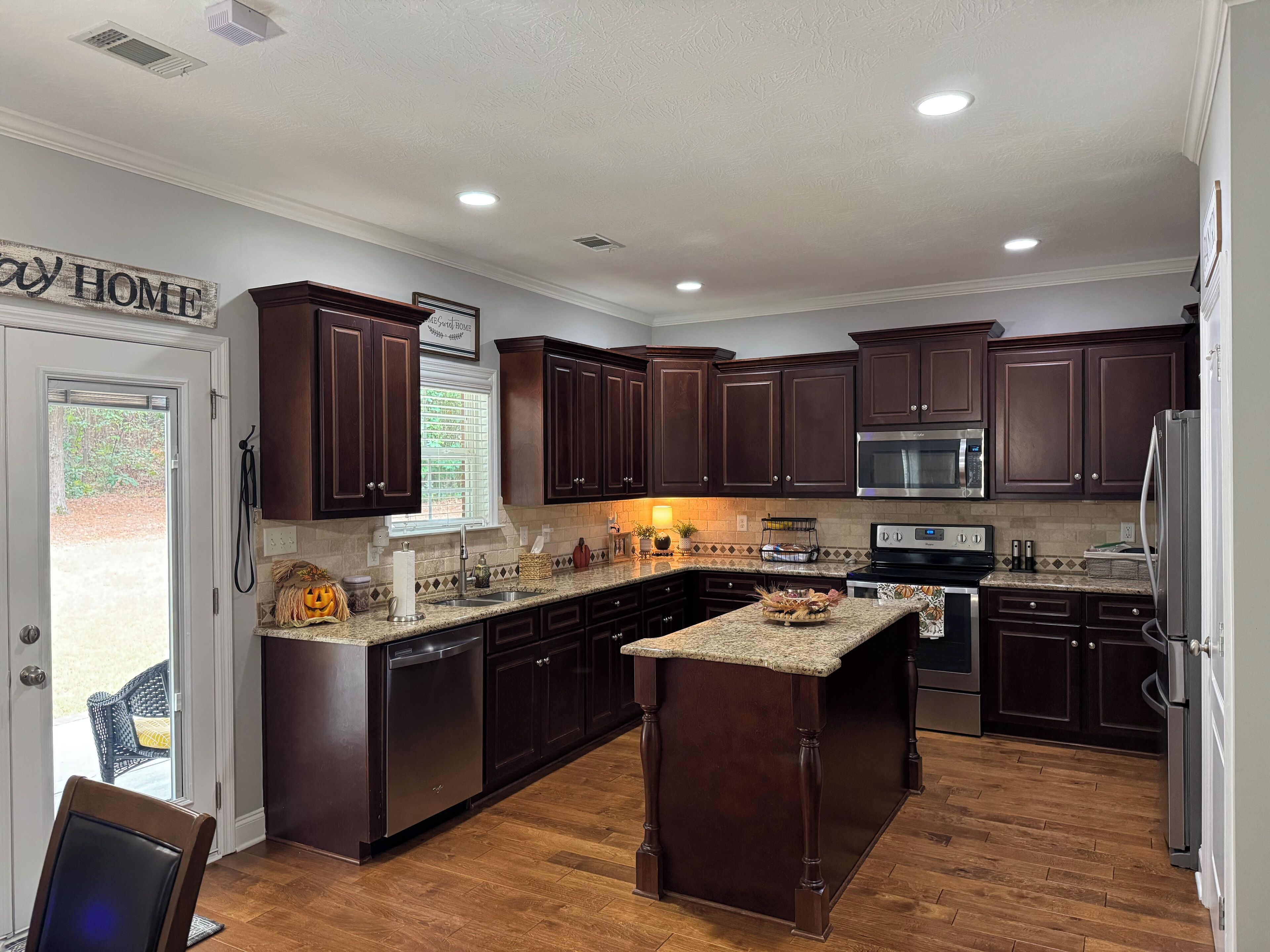 Mikrowelle, Ofen, Herdplatte, Geschirrspüler