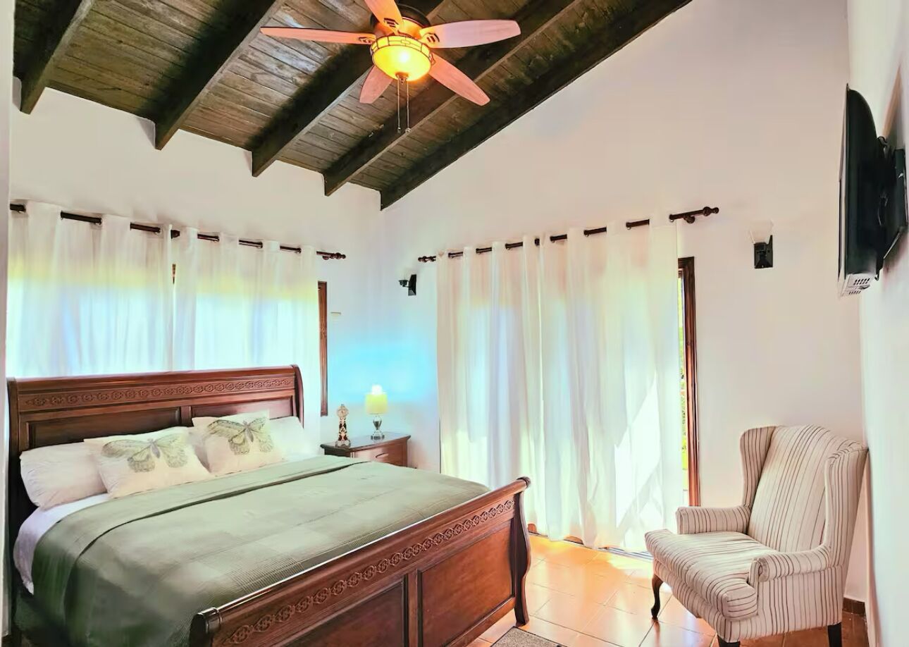 2 dormitorios, tabla de planchar con plancha, Internet y ropa de cama