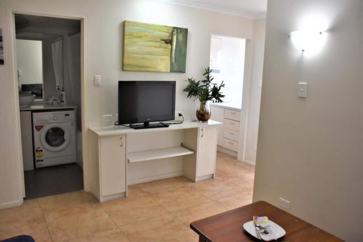 Apartment, 2 Bedrooms, Balcony, City View