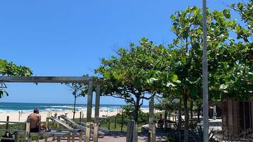 Apartamento | Playa | Ubicación cercana a la playa, arena blanca y 10 bares en la playa