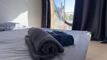 Apartamento | Cortinas opacas, tabla de planchar con plancha, wifi gratis