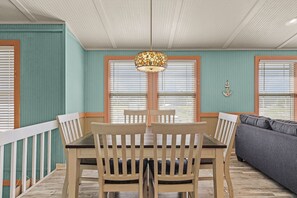 Dining - Stylish Home, Private Heated Pool, Steps to Sugar White Sand Beach! (Fort Myers Beach)