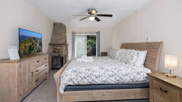 3 bedrooms, iron/ironing board, travel crib, free WiFi