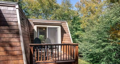 3-bedroom Mountain-Stream Townhome in Banner Elk