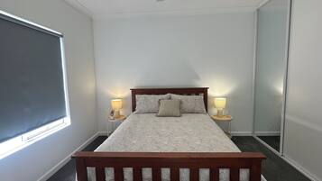 2 Schlafzimmer, Bügeleisen/Bügelbrett, Internetzugang, Bettwäsche