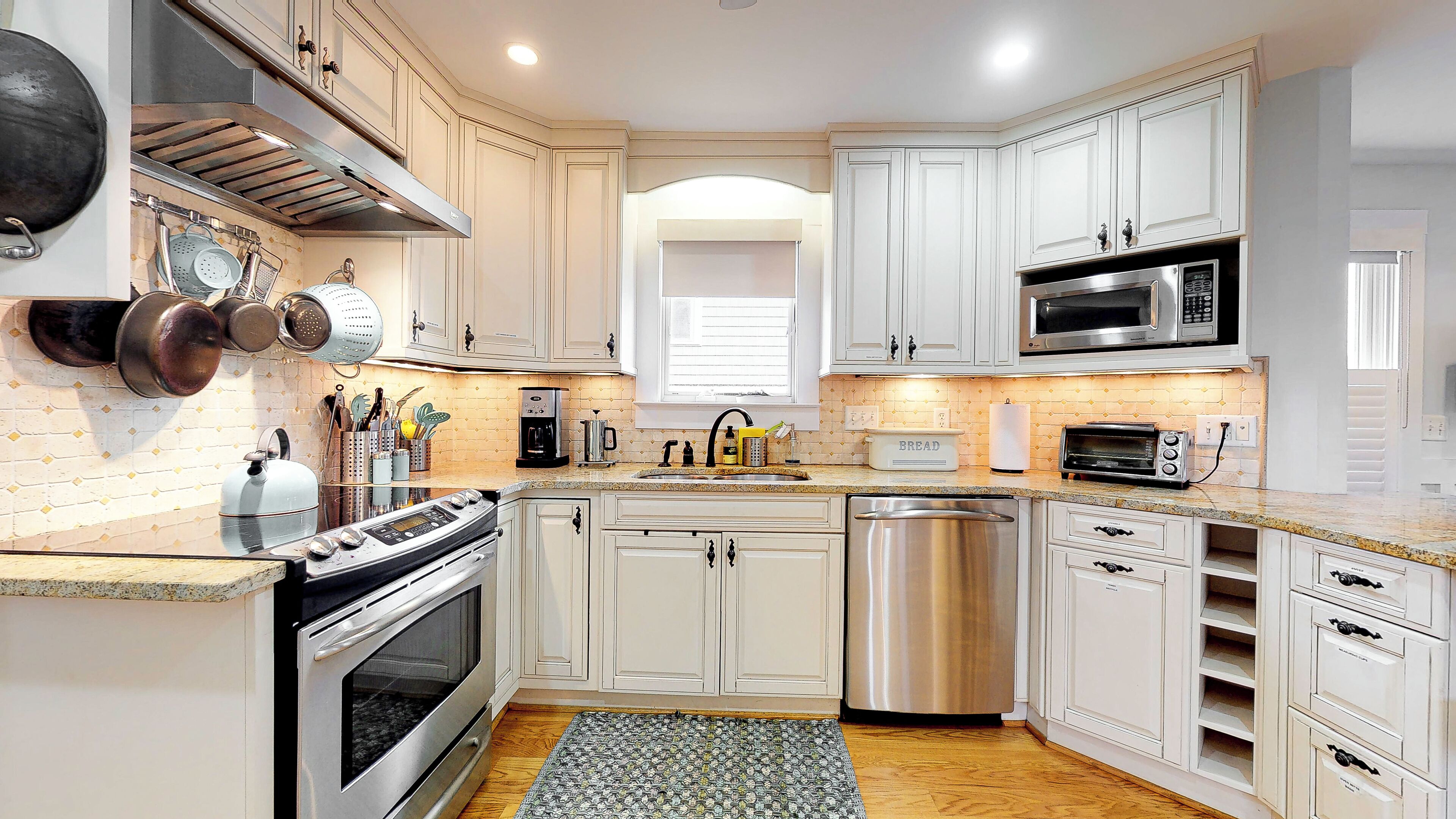 Microwave, oven, stovetop, dishwasher