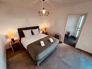 1 Schlafzimmer, Schreibtisch, Bügeleisen/Bügelbrett, WLAN