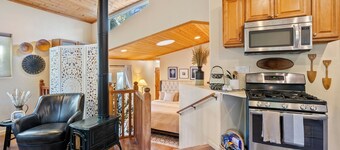 Remodeled Private Studio Sleeps 4