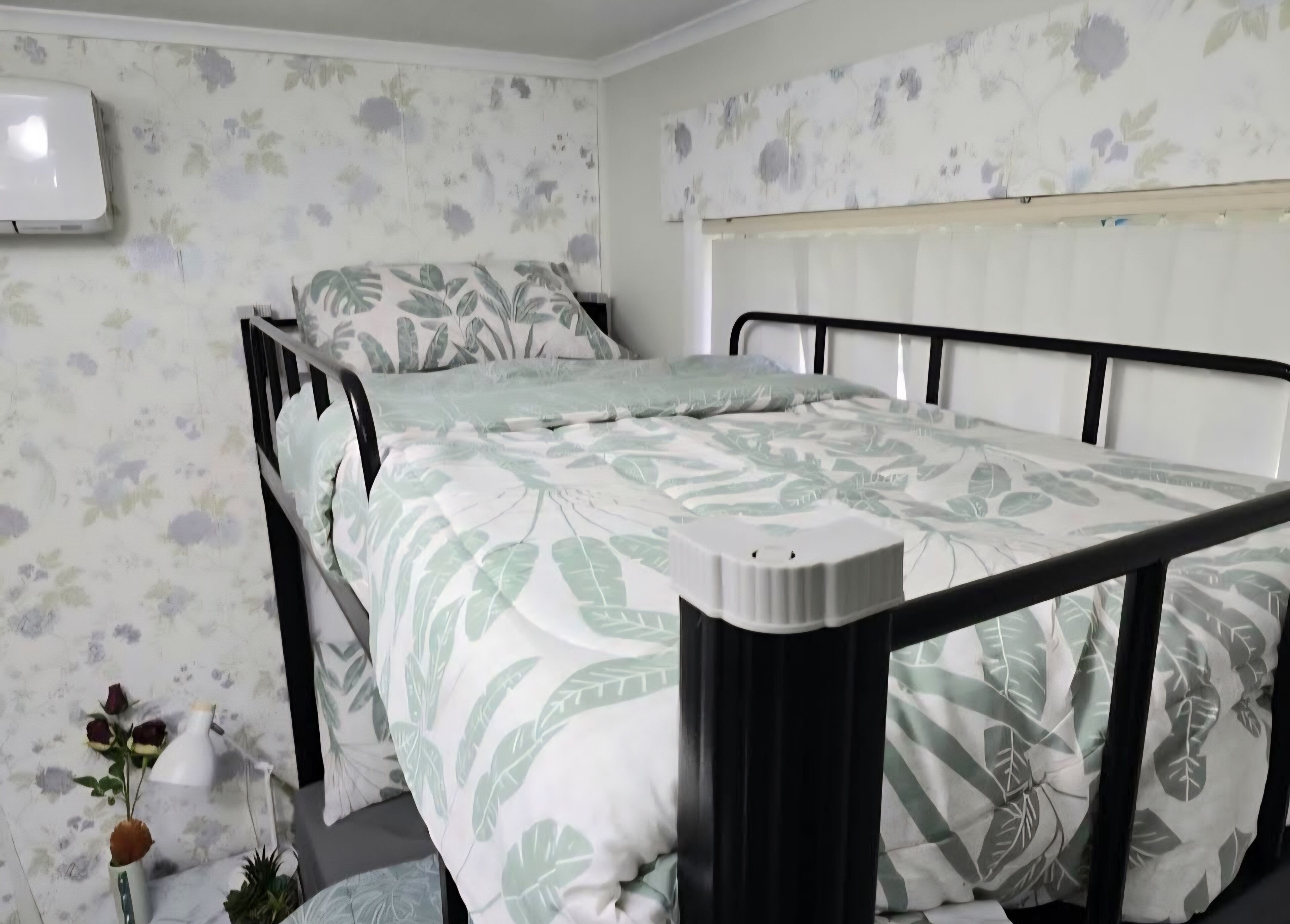 华丽宿舍, 花园景观 | 客房内保险箱、笔记本电脑工作区、熨斗/熨衣板、免费 WiFi