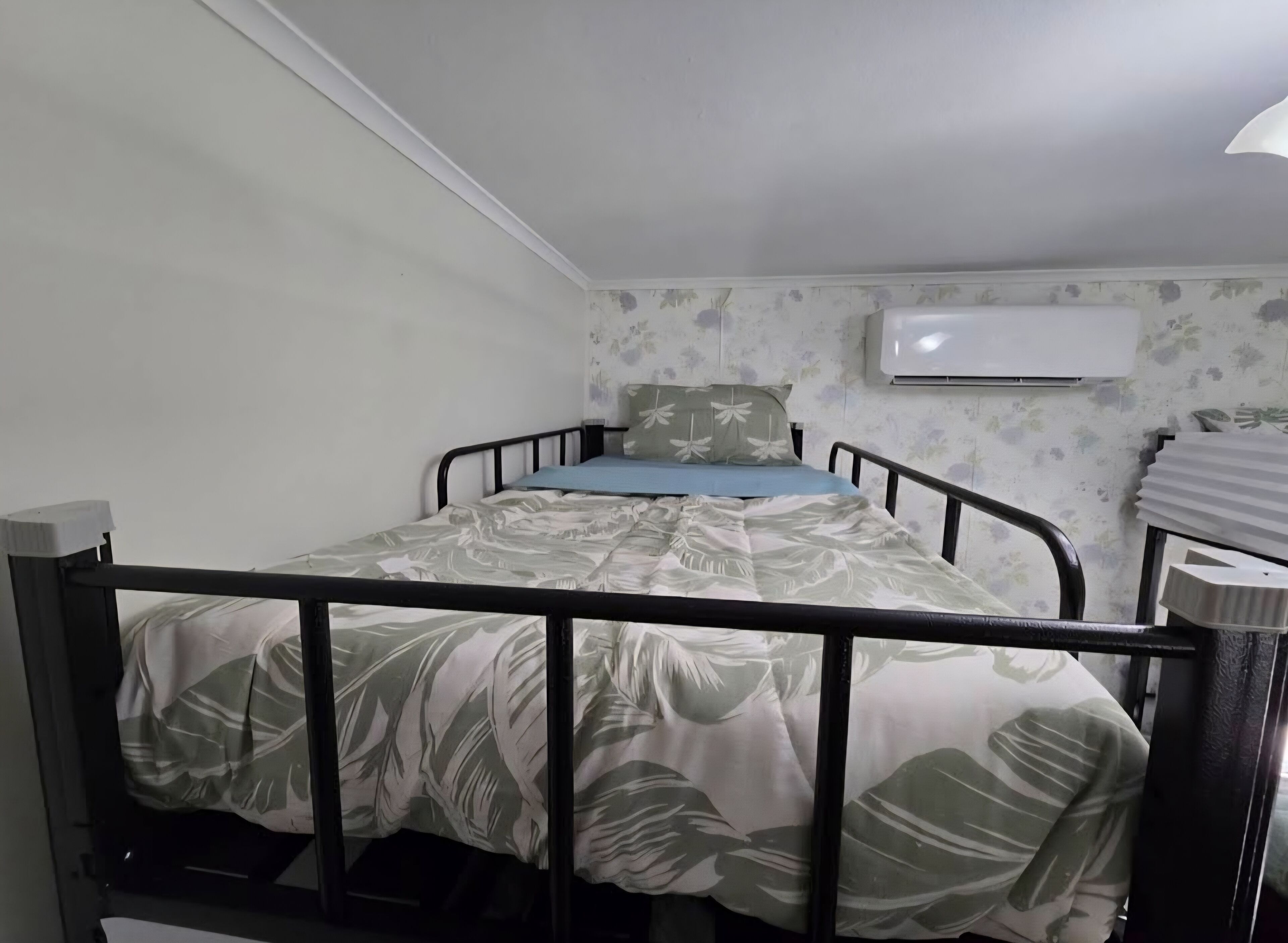 Deluxe Shared Dormitory, Garden View