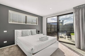 3 bedrooms, travel cot, WiFi, bed sheets