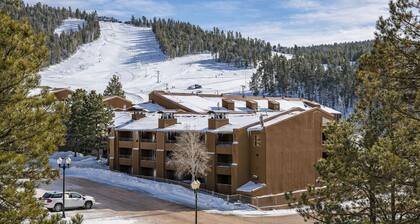 Ski-In Chalet · Walk to Lift · Mountain Views