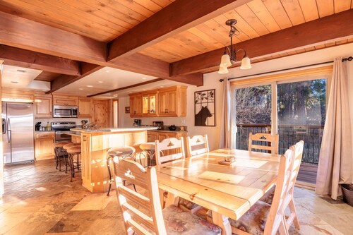 New! Bearadise ~ Alpine Ridge Retreat Cabin