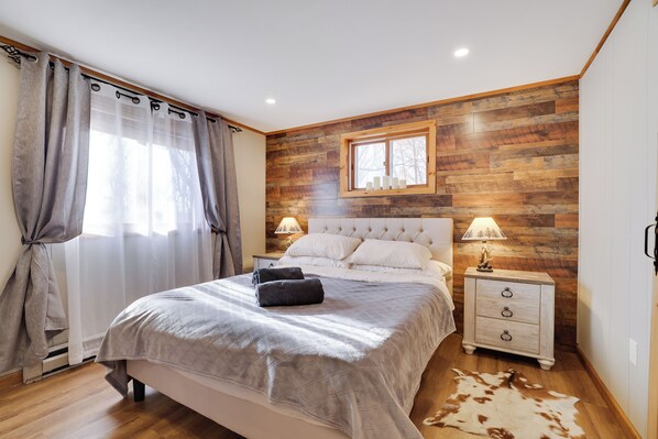 3 bedrooms, iron/ironing board, free WiFi, bed sheets