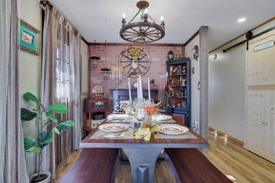 Pocono Barn Style Cabin•Fireplace•PS3•Forest Gazebo•by Camelback,Kalahari & more