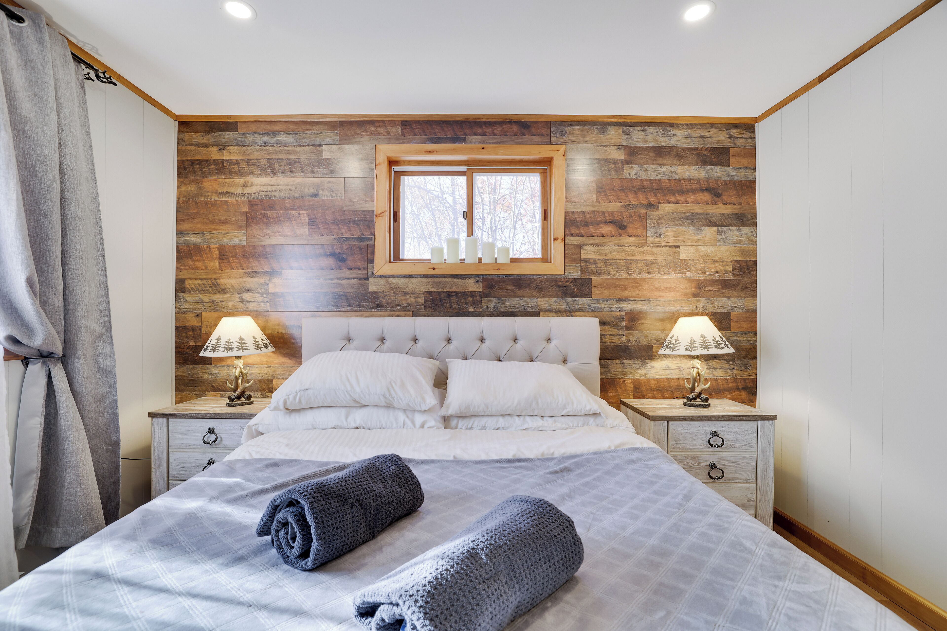 3 slaapkamers, een strijkplank/strijkijzer, gratis wifi, beddengoed