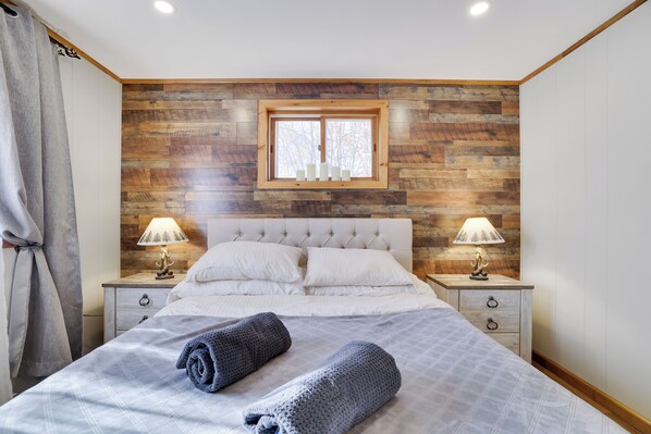 3 bedrooms, iron/ironing board, free WiFi, bed sheets