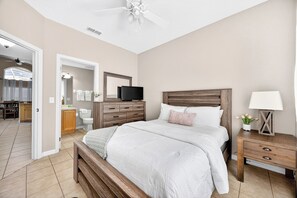 4 bedrooms, iron/ironing board, WiFi, bed sheets