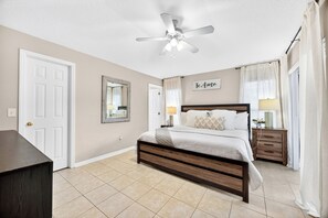 4 chambres, fer et planche à repasser, Wi-Fi, draps fournis