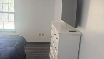 2 chambres, fer et planche Ă repasser, accĂšs Internet, draps fournis