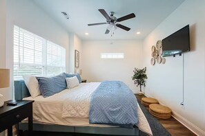 4 soverom, strykejern/-brett, wi-fi (inkludert) og sengetøy